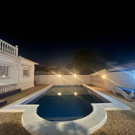 Semesterbostad Morar *